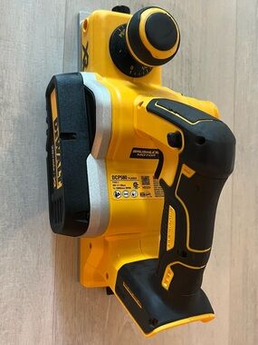 DeWalt Cordless Planer - Brushless Motor